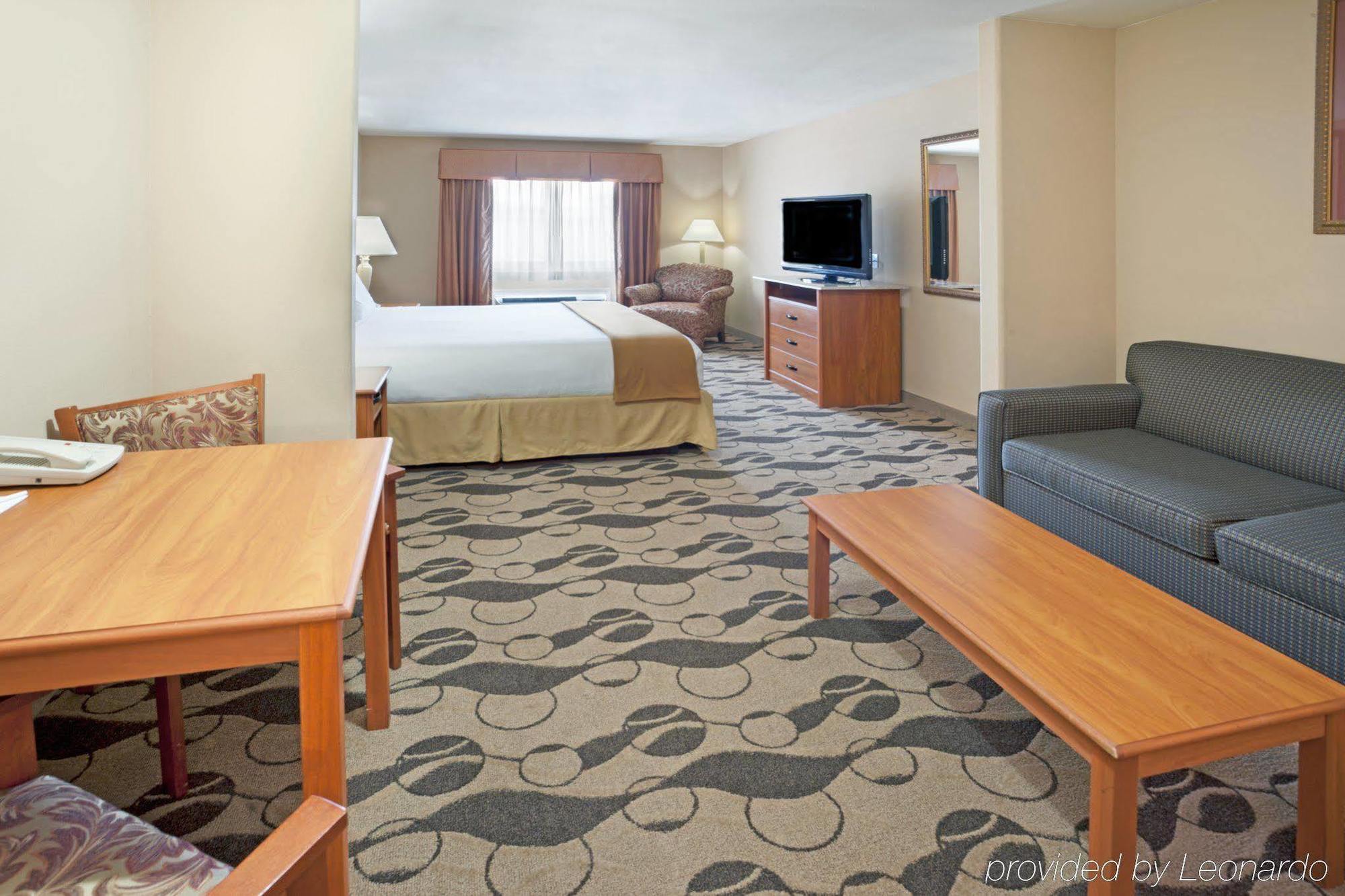 Holiday Inn Express Hotel & Suites Elgin, An Ihg Hotel Δωμάτιο φωτογραφία